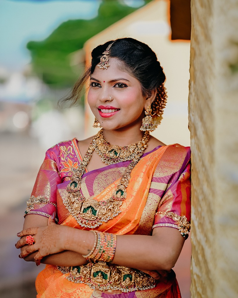Temple Pillar Bridal Portrait - Chandru Capture Photography